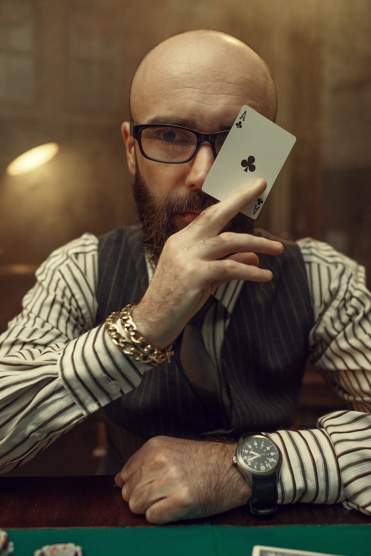 Tata letak meja Texas Poker di mawartoto 88 menampilkan posisi pemain dan kartu komunitas