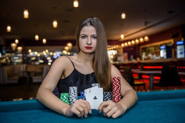 Grafik peringkat tangan Texas Poker dari tertinggi hingga terendah
